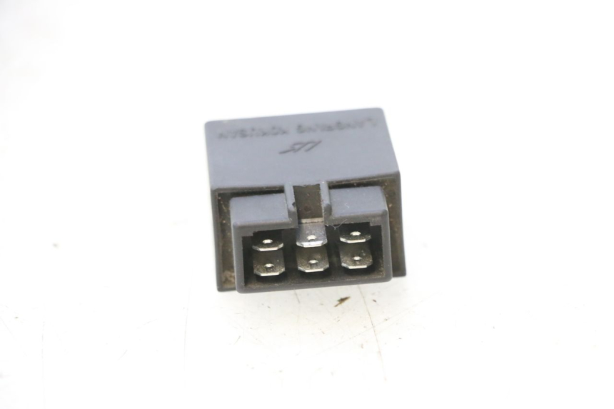 photo de RELAIS ELECTRIQUE PIAGGIO FLY 2T 50 (2004 - 2017) - Zoom état d’usage