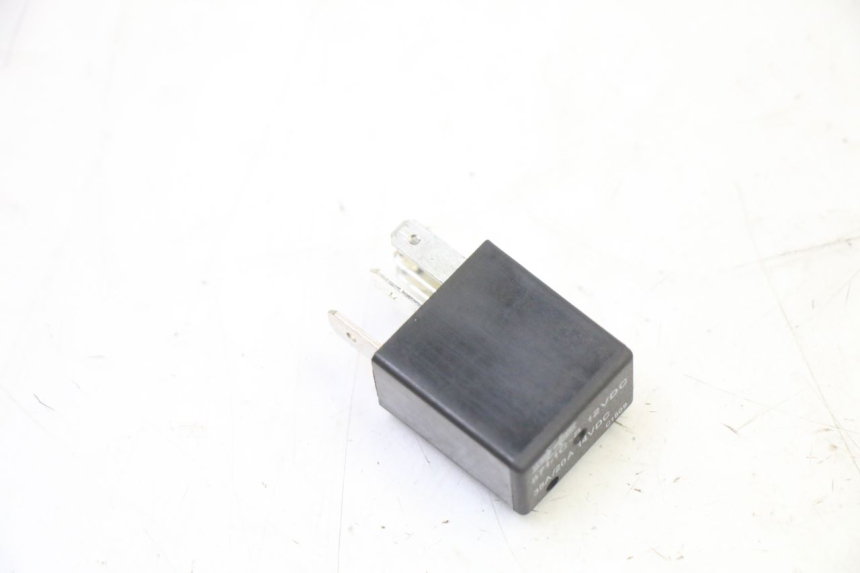 photo de RELAIS ELECTRIQUE BMW G310 R 310 (2016 - 2020) - Autre angle de vue