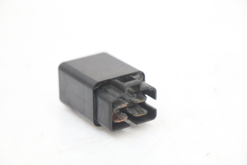 photo de RELAIS ELECTRIQUE SUZUKI GN 125 (1997 - 2000) - Détail de la pièce