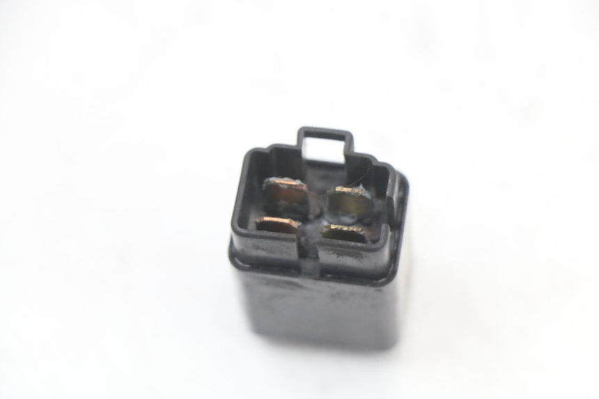 photo de RELAIS ELECTRIQUE SUZUKI GN 125 (1997 - 2000) - Zoom état d’usage