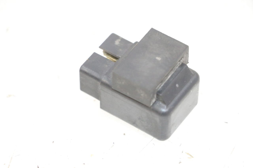 photo de RELAIS ELECTRIQUE KAWASAKI GPX R WARBIRD 600 (1988 - 1993) - Détail de la pièce
