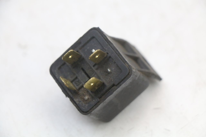 photo de RELAIS ELECTRIQUE SUZUKI GSX E 250 (1982 - 1983) - Zoom état d’usage