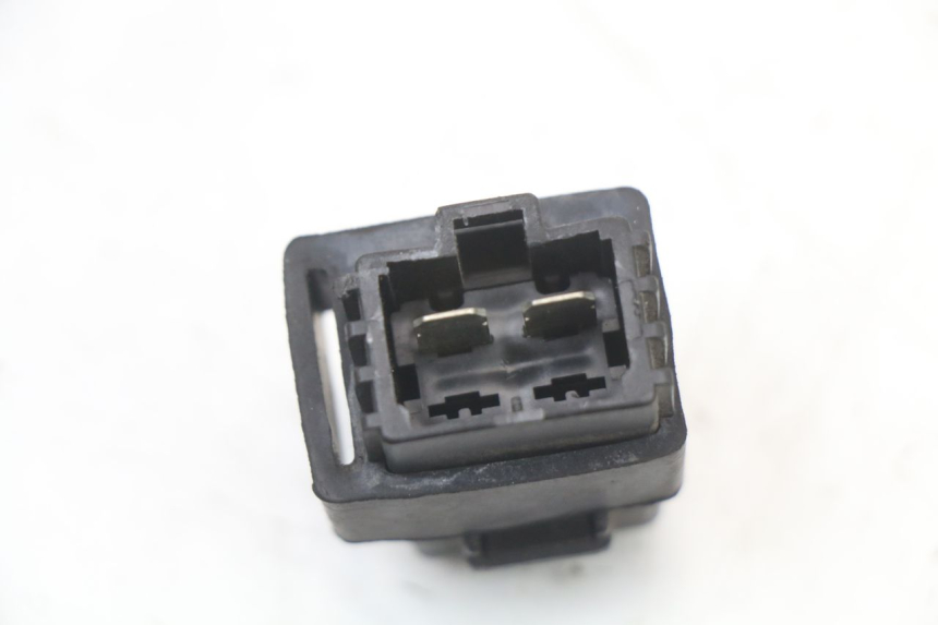 photo de RELAIS ELECTRIQUE HYOSUNG GTR 125 (2006 - 2008) - Détail de la pièce