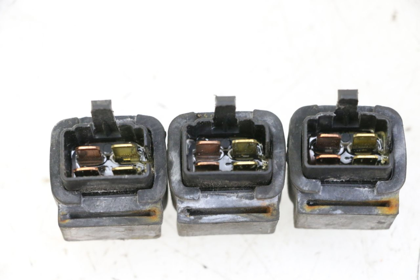 photo de RELAIS ELECTRIQUE SYM JOYMAX 125 (2010 - 2017) - Autre angle de vue