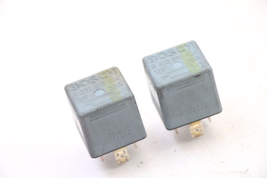 photo de RELAIS ELECTRIQUE BMW K 75 RT 750 (1989 - 1997) - Détail de la pièce