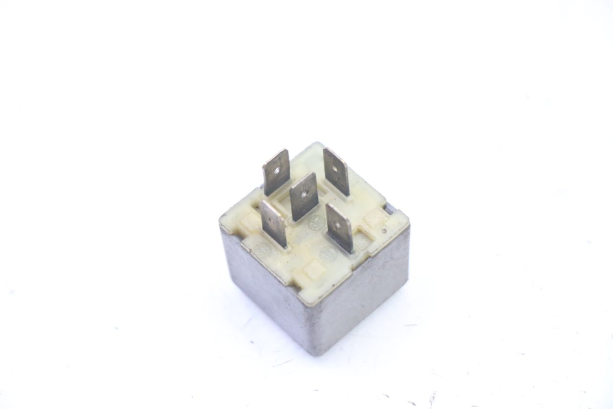 photo de RELAIS ELECTRIQUE BMW K 75 RT 750 (1989 - 1997) - Autre angle de vue