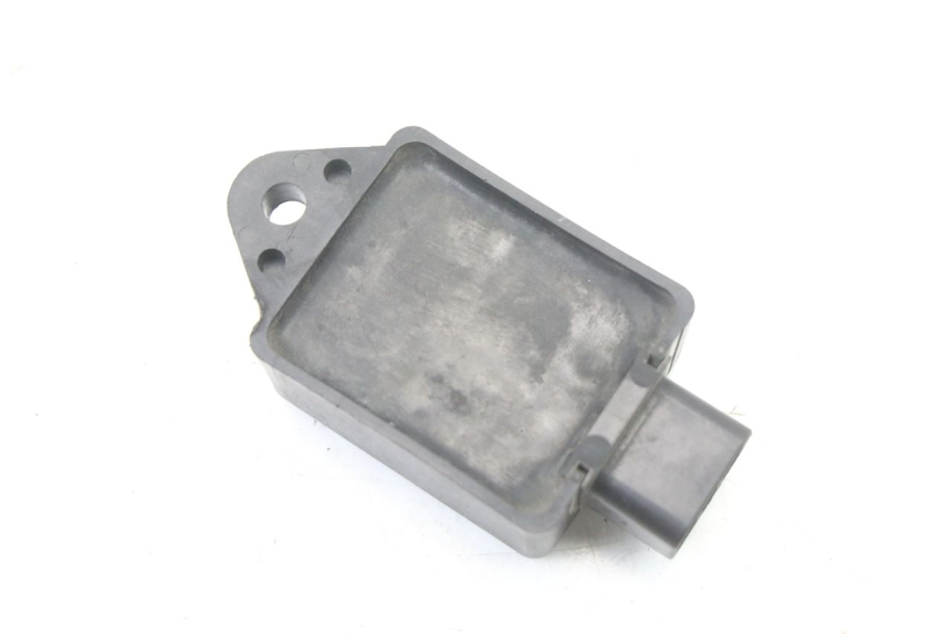 photo de RELAIS ELECTRIQUE KAWASAKI ZR7 ZR-7 S 750 (1999 - 2004) - Autre angle de vue