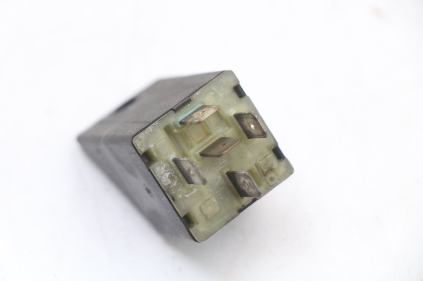 photo de RELAIS ELECTRIQUE RENAULT KOURANOS 125 (2001 - 2004) - Autre angle de vue