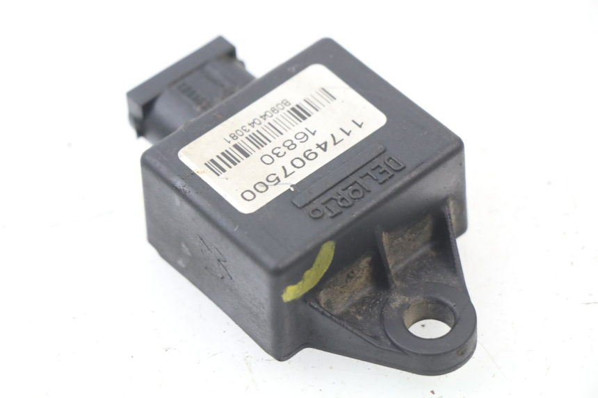 photo de RELAIS ELECTRIQUE PEUGEOT LUDIX ONE 50 (2004 - 2006) - Autre angle de vue