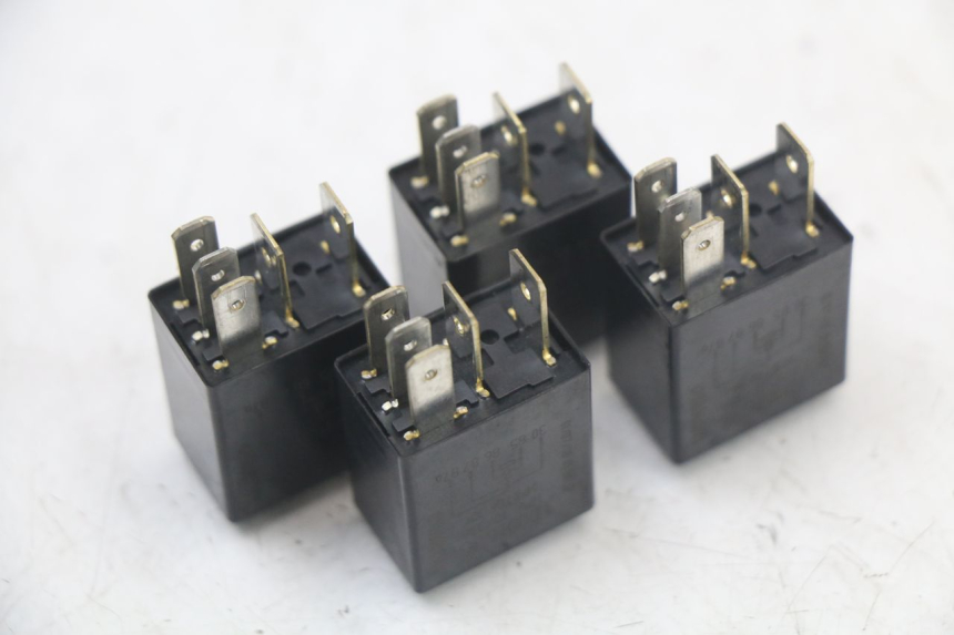 photo de RELAIS ELECTRIQUE PIAGGIO MP3 HPE 350 (2018 - 2020) - Détail de la pièce