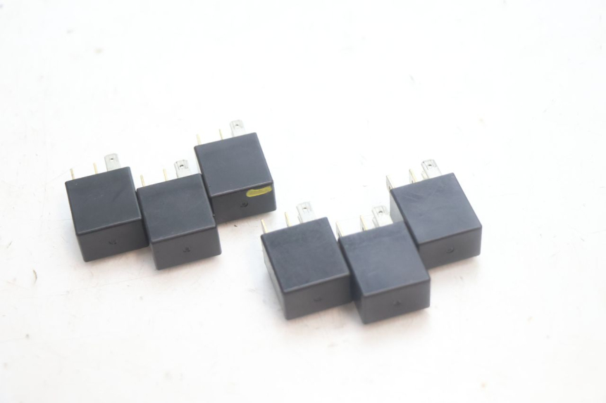 photo de RELAIS ELECTRIQUE PIAGGIO MP3 HPE 530 (2022 - 2026) - Autre angle de vue