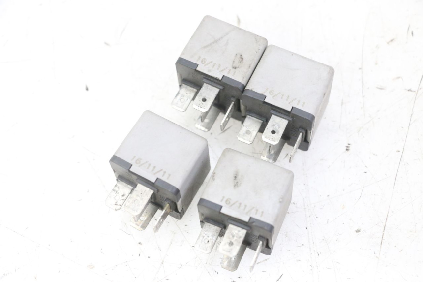 photo de RELAIS ELECTRIQUE PIAGGIO MP3 LT 300 (2010 - 2016) - Détail de la pièce