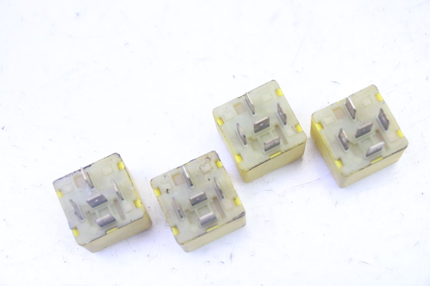 photo de RELAIS ELECTRIQUE PIAGGIO MP3 LT 300 (2010 - 2016) - Autre angle de vue