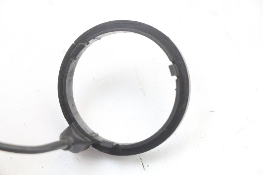 photo de RELAIS ELECTRIQUE PIAGGIO MP3 125 (2006 - 2014) - Gros plan technique