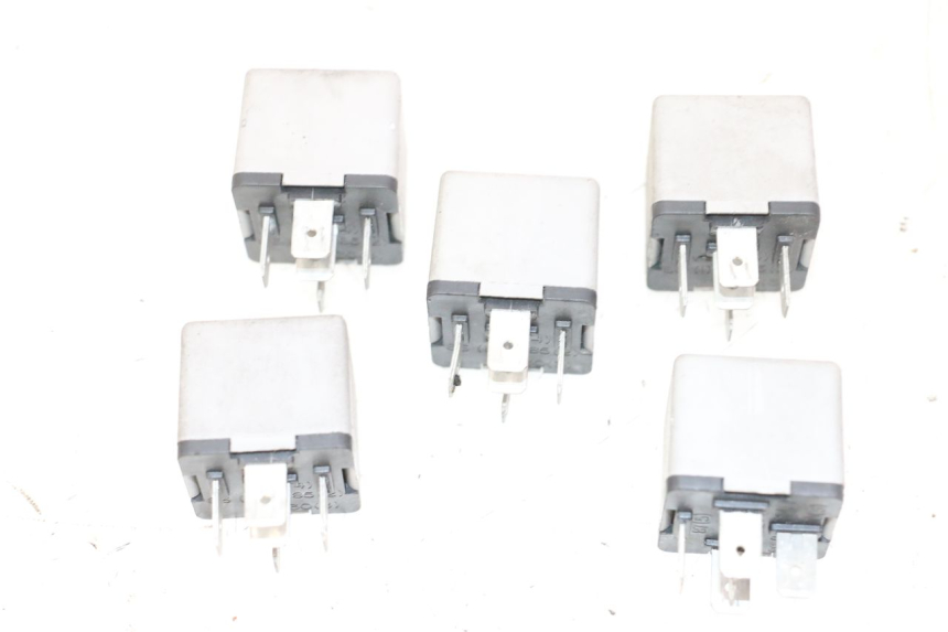 photo de RELAIS ELECTRIQUE PIAGGIO MP3 500 (2014 - 2017) - Zoom état d’usage