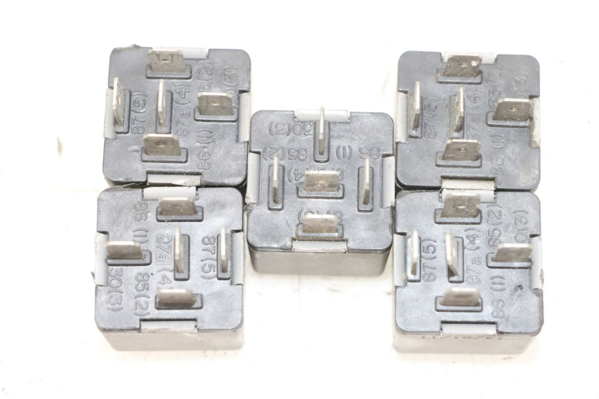 photo de RELAIS ELECTRIQUE PIAGGIO MP3 500 (2011 - 2015) - Autre angle de vue