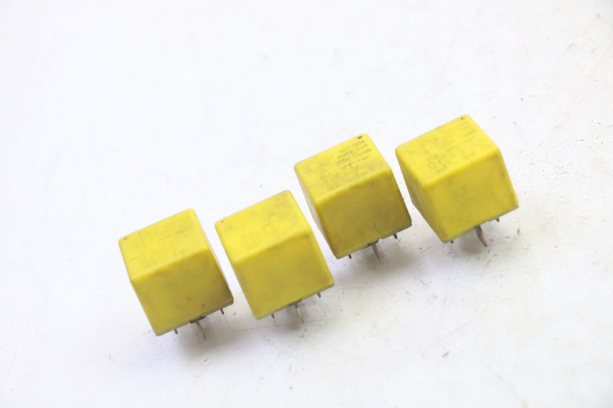 photo de RELAIS ELECTRIQUE PIAGGIO MP3 RL 250 (2006 - 2010) - Détail de la pièce