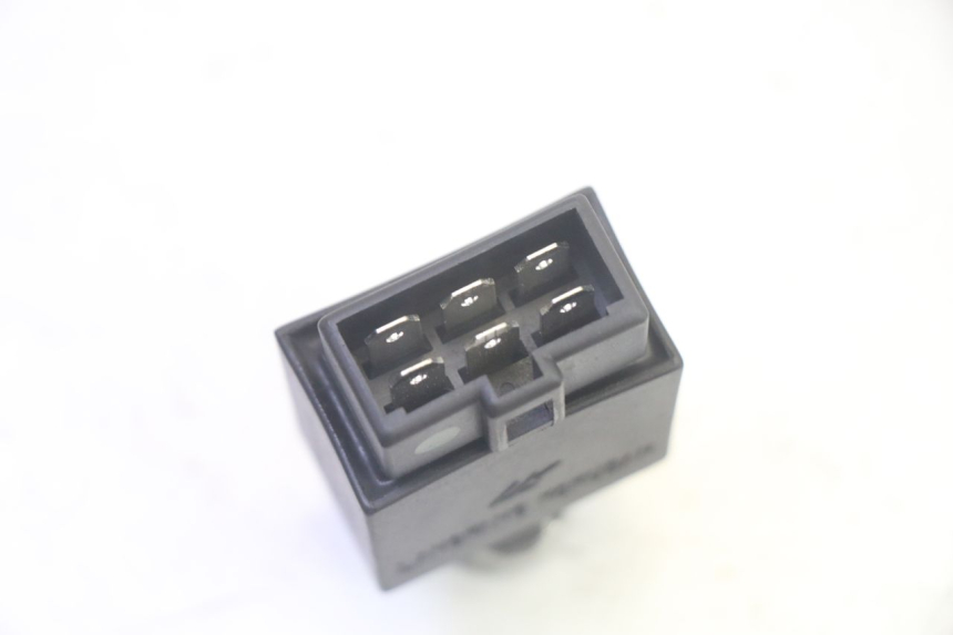 photo de RELAIS ELECTRIQUE PIAGGIO MP3 125 (2006 - 2014) - Autre angle de vue