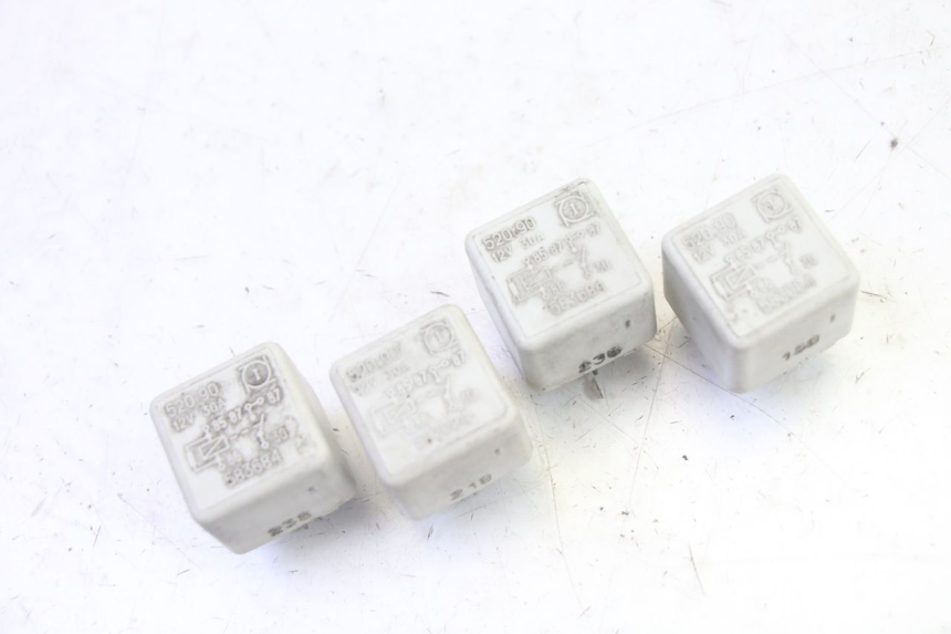 photo de RELAIS ELECTRIQUE PIAGGIO MP3 RL 250 (2006 - 2010) - Détail de la pièce