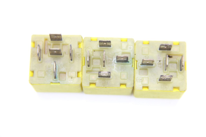 photo de RELAIS ELECTRIQUE GILERA NEXUS 125 (2009 - 2013) - Gros plan technique