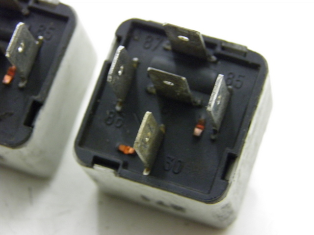 photo de RELAIS ELECTRIQUE PIAGGIO BEVERLY 125 (1998 - 2005) - Zoom état d’usage