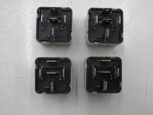 photo de RELAIS ELECTRIQUE PIAGGIO MP3 400 (2007 - 2009) - Zoom état d’usage