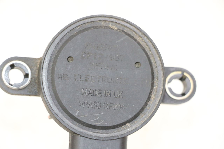 photo de RELAIS ELECTRIQUE PIAGGIO MP3 125 (2006 - 2014) - Détail de la pièce