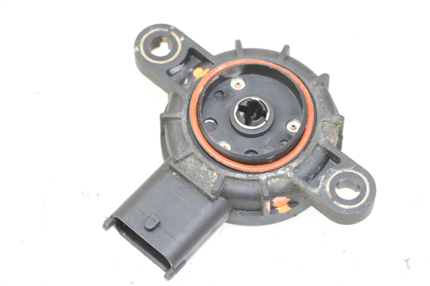 photo de RELAIS ELECTRIQUE PIAGGIO MP3 125 (2006 - 2014) - Autre angle de vue