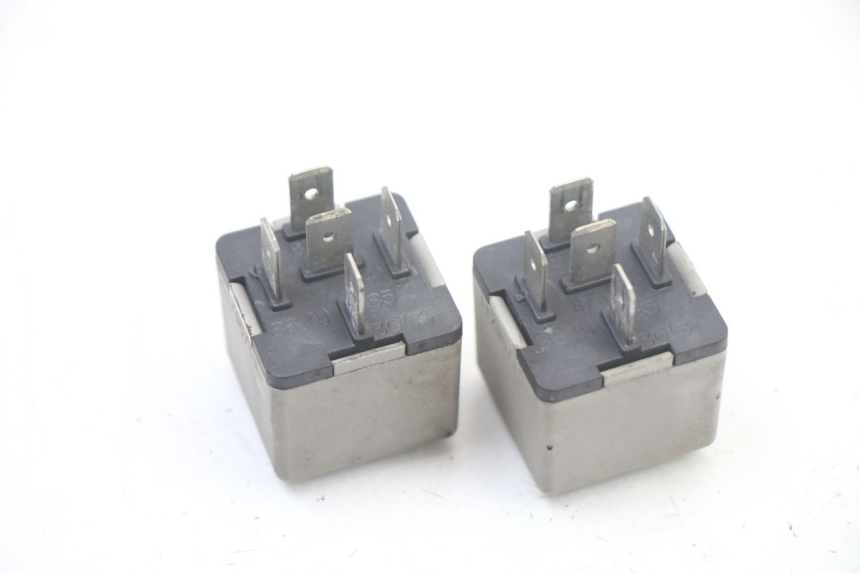 photo de RELAIS ELECTRIQUE PIAGGIO VESPA LX IE 125 (2010 - 2012) - Autre angle de vue