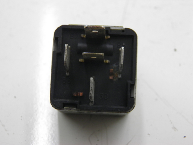 photo de RELAIS ELECTRIQUE PIAGGIO XEVO - X EVO 125 (2010 - 2015) - Détail de la pièce