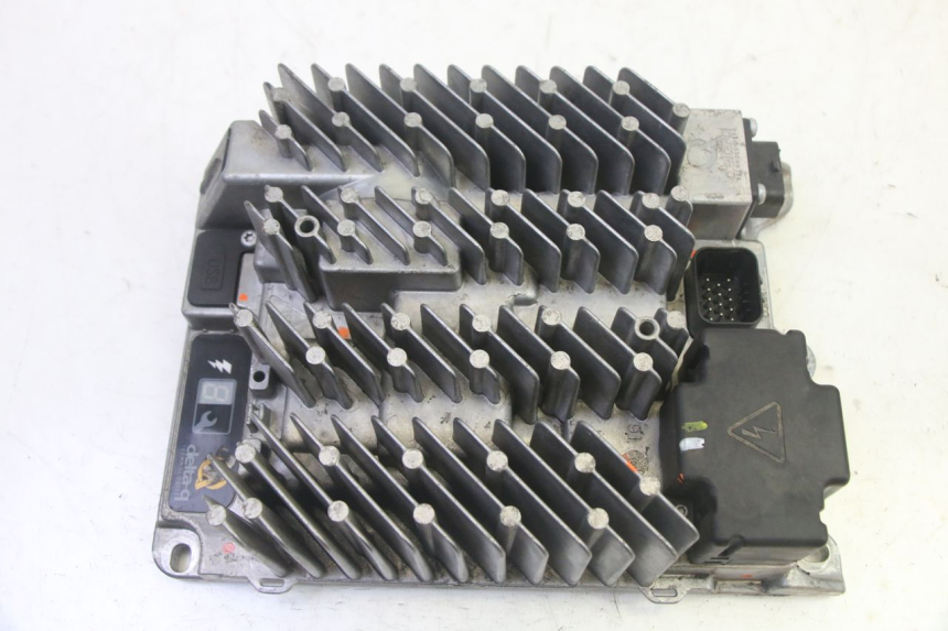 photo de RELAIS ELECTRIQUE LIGIER PULSE 3 1 (2014 - 2020) - Autre angle de vue