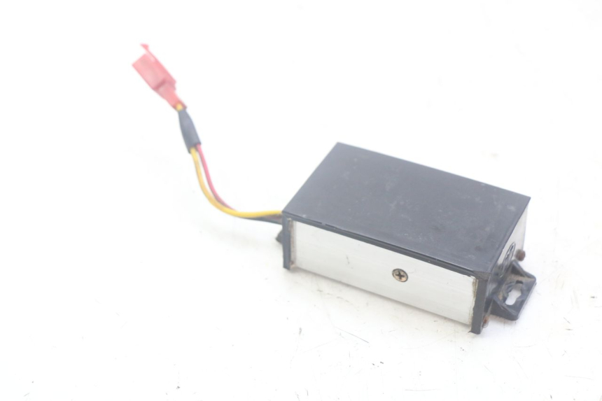 photo de RELAIS ELECTRIQUE DOLPHIN PYGMY 1 (2020 - 2024) - Détail de la pièce