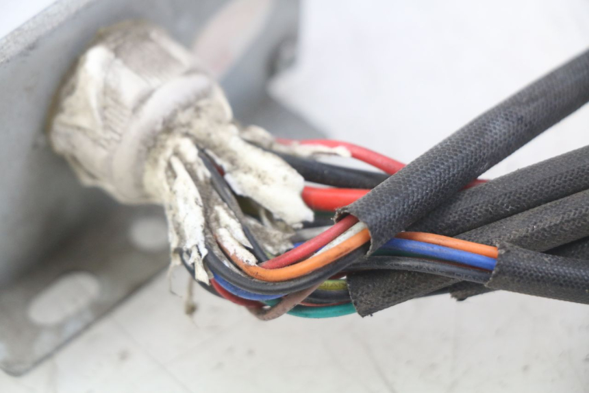 photo de RELAIS ELECTRIQUE RED ELECTRIC RED E PRO 1 (2017 - 2019) - Gros plan technique