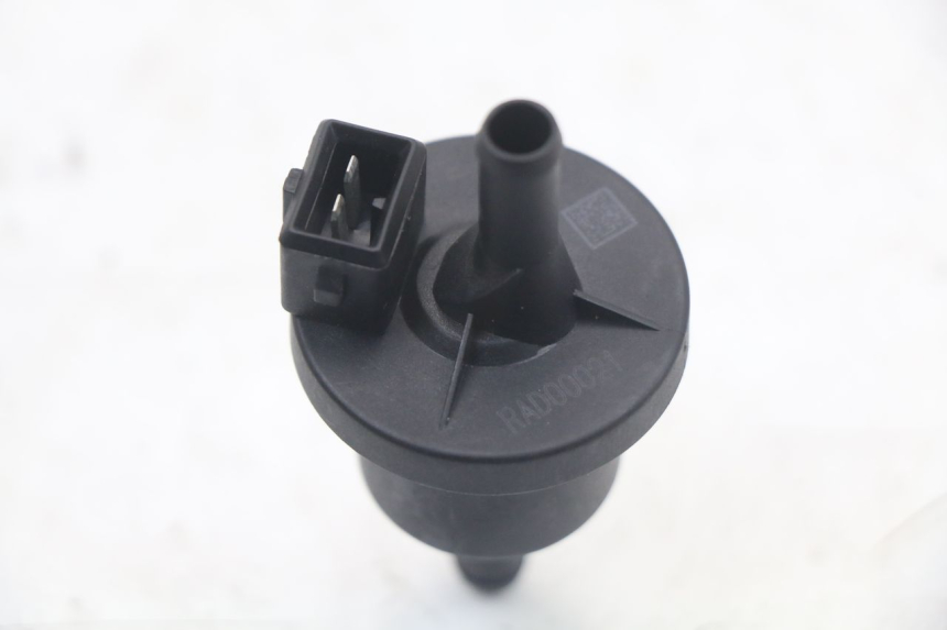 photo de RELAIS ELECTRIQUE ROYAL ENFIELD CONTINENTAL GT 650 (2019 - 2024) - Détail de la pièce