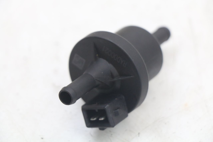 photo de RELAIS ELECTRIQUE ROYAL ENFIELD CONTINENTAL GT 650 (2019 - 2024) - Zoom état d’usage