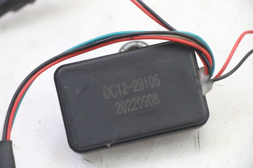 photo de RELAIS ELECTRIQUE HERO S10 1 - Détail de la pièce