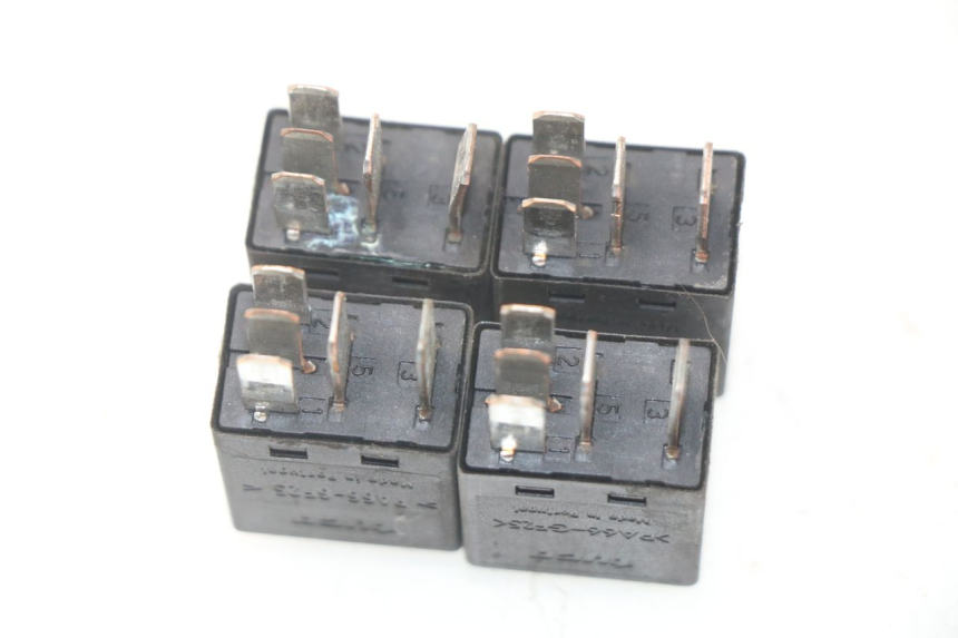 photo de RELAIS ELECTRIQUE PEUGEOT SATELIS 500 (2007 - 2013) - Zoom état d’usage