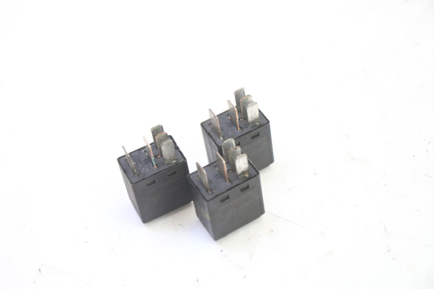 photo de RELAIS ELECTRIQUE PEUGEOT SATELIS 250 (2006 - 2012) - Détail de la pièce