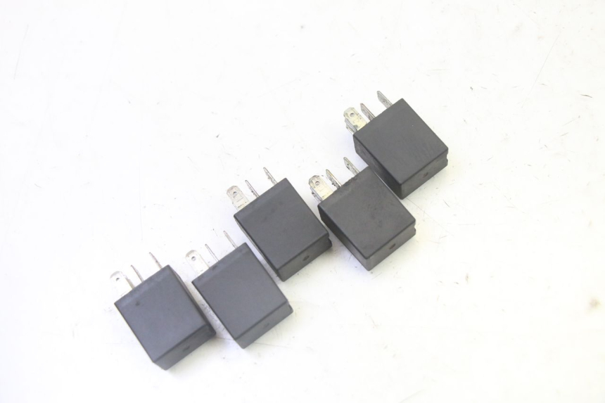 photo de RELAIS ELECTRIQUE PEUGEOT SATELIS 125 (2013 - 2018) - Détail de la pièce