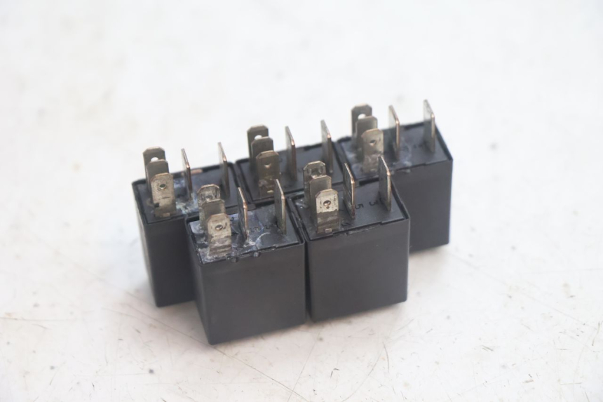 photo de RELAIS ELECTRIQUE PEUGEOT SATELIS 125 (2013 - 2018) - Zoom état d’usage