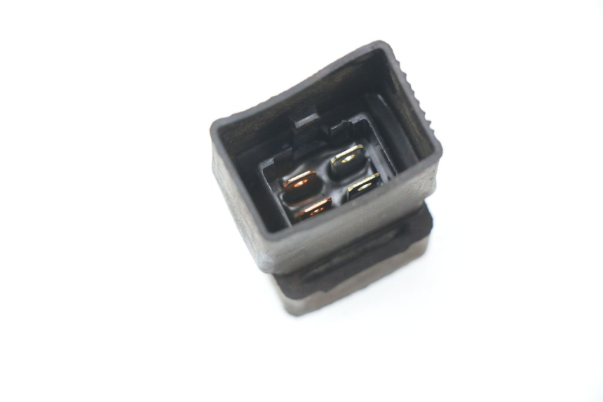 photo de RELAIS ELECTRIQUE HONDA SES DYLAN 125 (2002 - 2006) - Zoom état d’usage