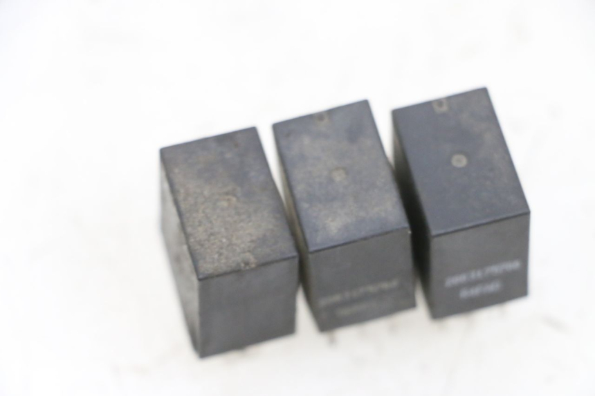 photo de RELAIS ELECTRIQUE PEUGEOT SPEEDFIGHT 4 4T EFI 50 (2021 - 2025) - Détail de la pièce