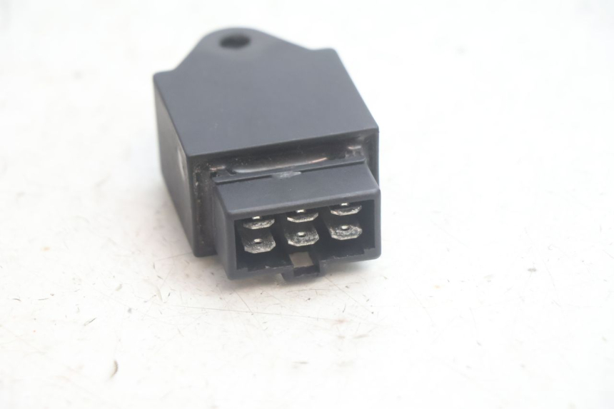 photo de RELAIS ELECTRIQUE APRILIA SR 2T 50 (2012 - 2017) - Gros plan technique