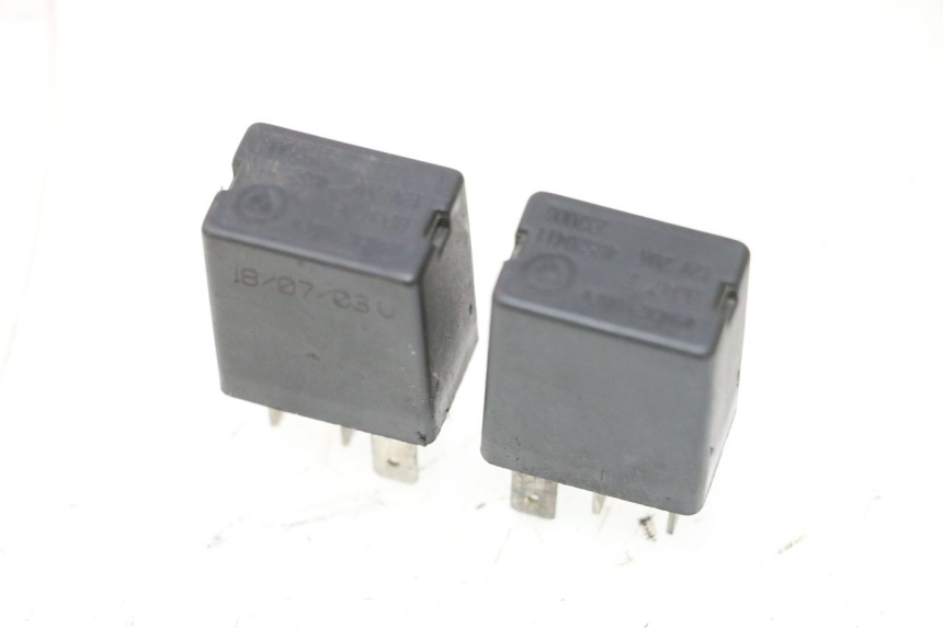 photo de RELAIS ELECTRIQUE DUCATI SS IE DS CARENEE 1000 (2002 - 2006) - Vue principale