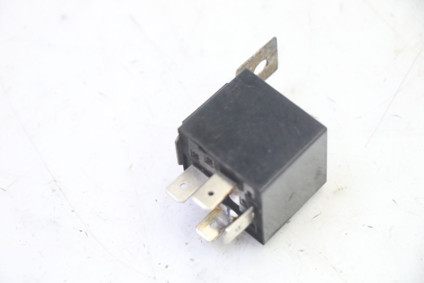 photo de RELAIS ELECTRIQUE HONDA ST PAN EUROPEAN 1300 (2002 - 2013) - Zoom état d’usage