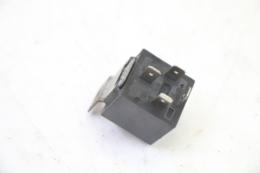 photo de RELAIS ELECTRIQUE HONDA ST PAN EUROPEAN 1300 (2002 - 2013) - Autre angle de vue