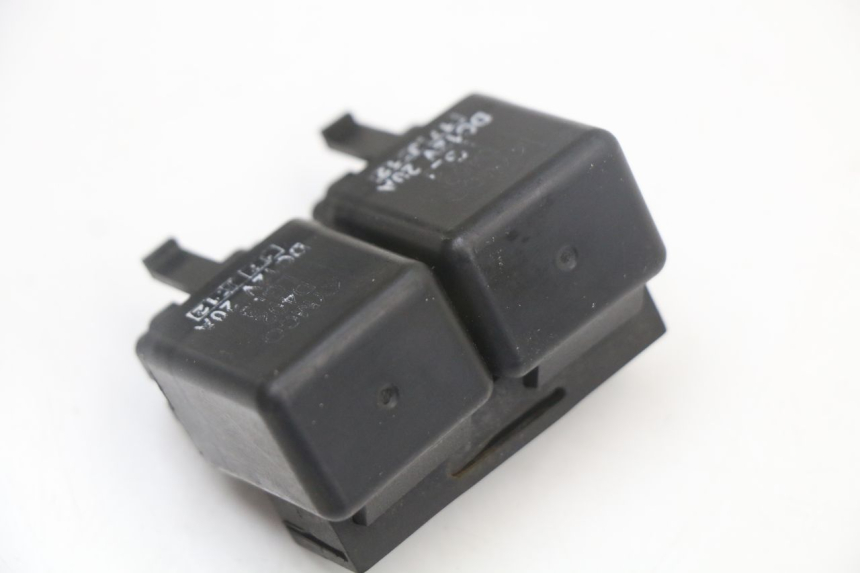 photo de RELAIS ELECTRIQUE KYMCO SUPER 8 4T 50 (2018 - 2020) - Gros plan technique