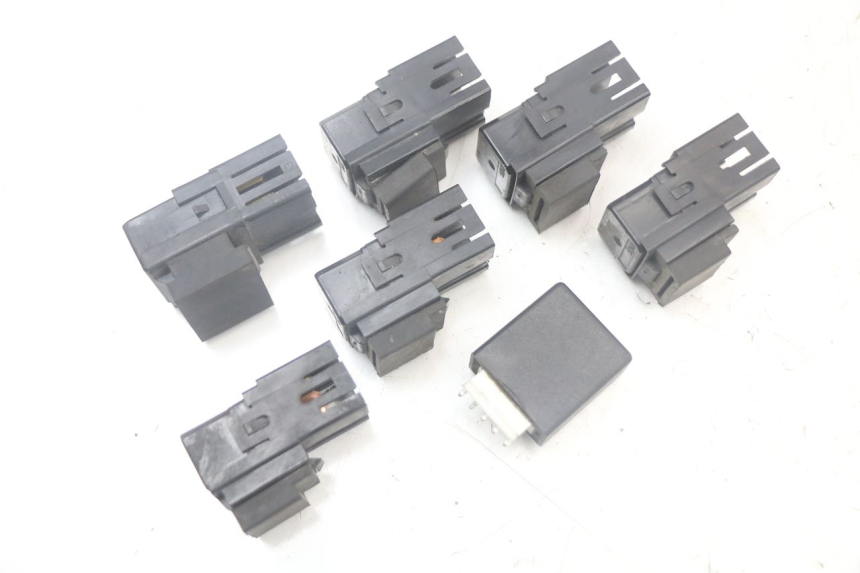 photo de RELAIS ELECTRIQUE YAMAHA TDM ABS 900 (2002 - 2014) - Zoom état d’usage