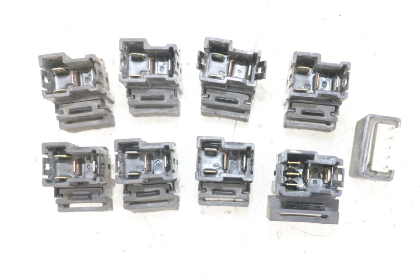 photo de RELAIS ELECTRIQUE YAMAHA TDM ABS 900 (2002 - 2014) - État de surface