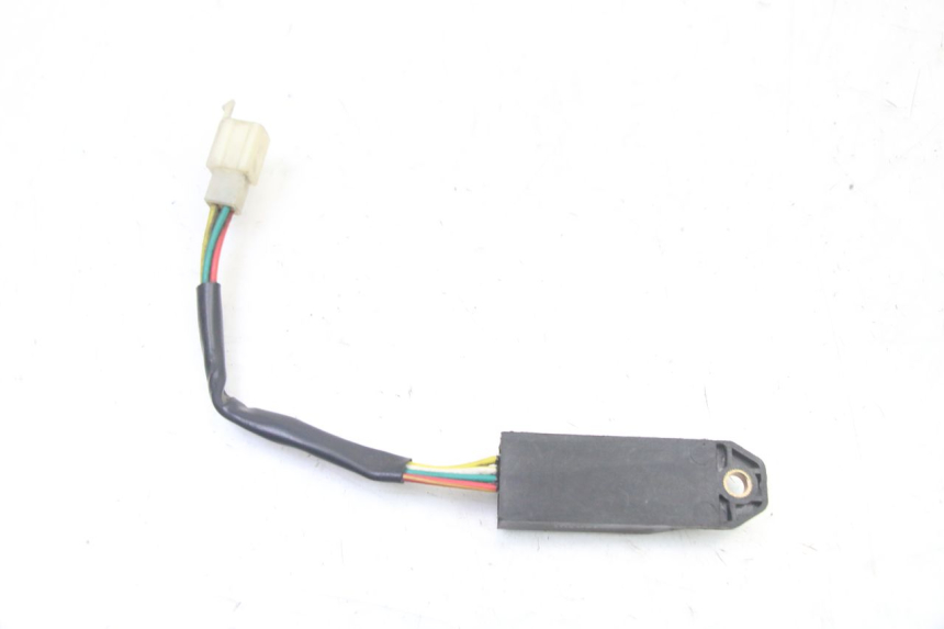 photo de RELAIS ELECTRIQUE PEUGEOT TWEET 4T 50 (2014 - 2019) - Autre angle de vue